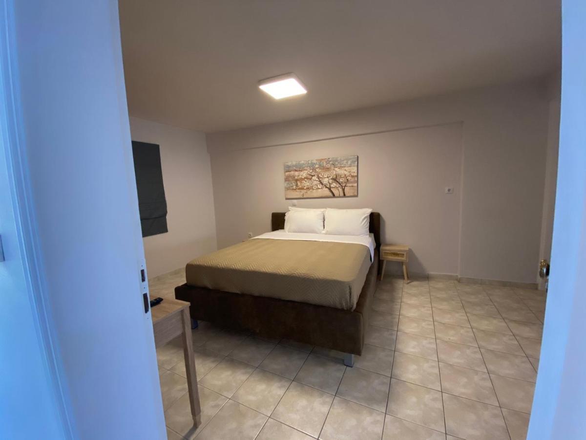 Orama Rooms 2 Каламата Екстериор снимка
