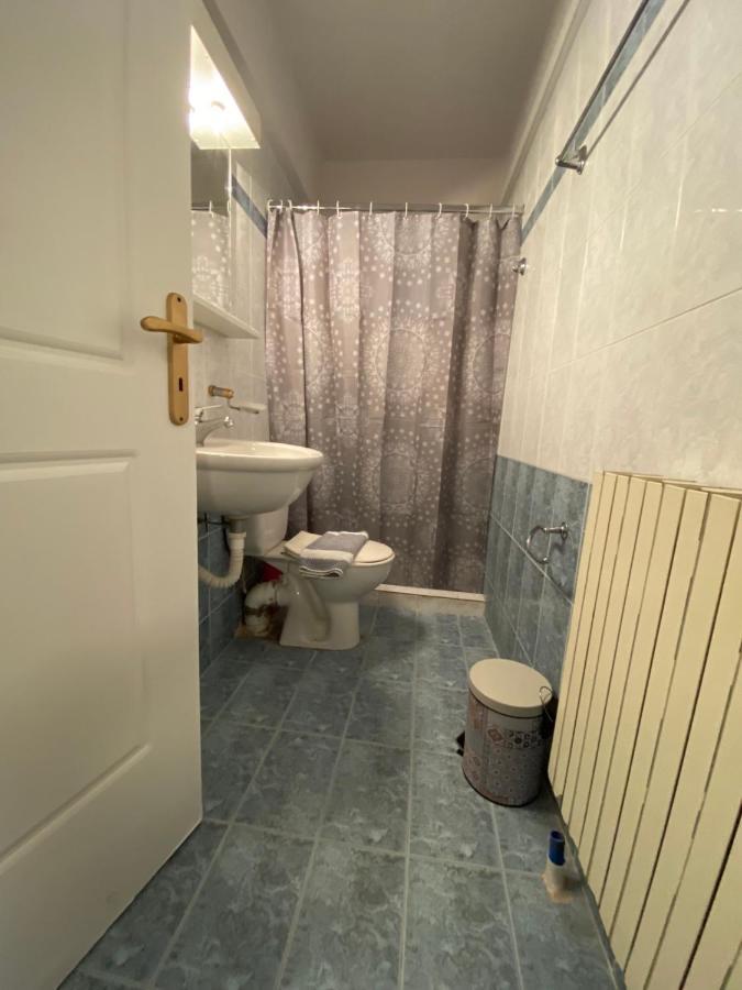 Orama Rooms 2 Каламата Екстериор снимка